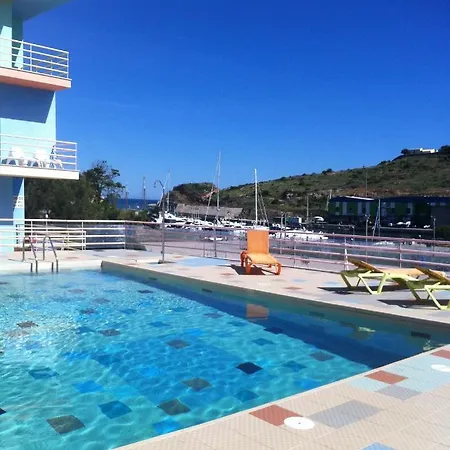 Daire Marina De T2 Ate 6 Pax Com Piscina E Vista Marina Albufeira