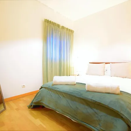 Lägenhet Marina De T2 Ate 6 Pax Com Piscina E Vista Marina *